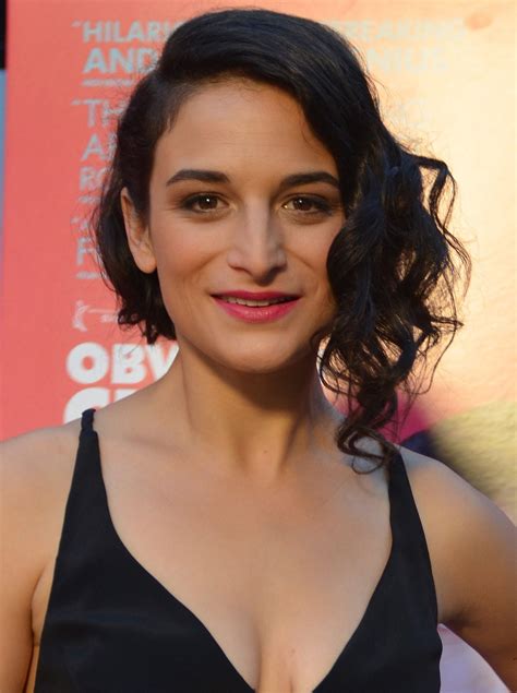 jenny slate nude|Movie Nudity Report: Jenny Slates Topless Debut in The Sunlit。